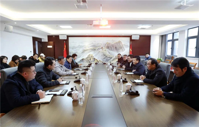 市國(guó)資委黨委書記、主任朱平生帶隊(duì)走訪慰問(wèn)城投集團(tuán)